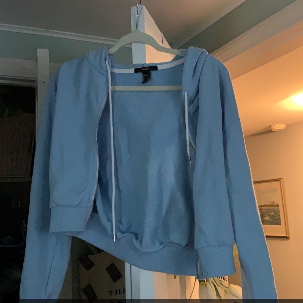 cropped hoodie!